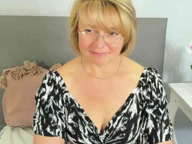 MarieneMature webcam