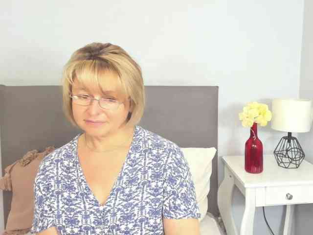 MarieneMature webcam
