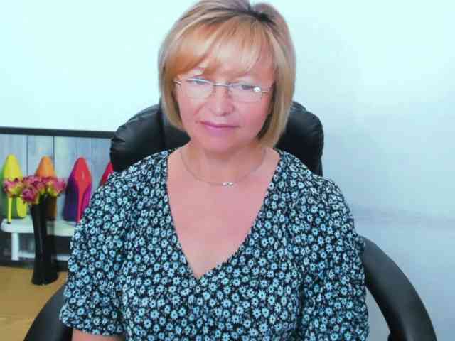 MarieneMature webcam