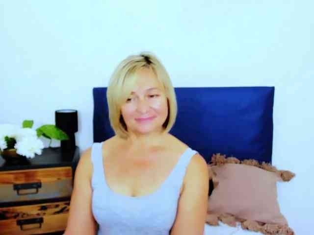 MarieneMature webcam
