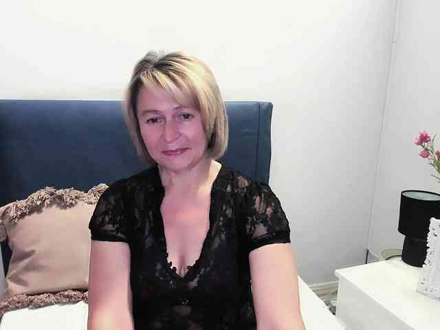 MarieneMature webcam