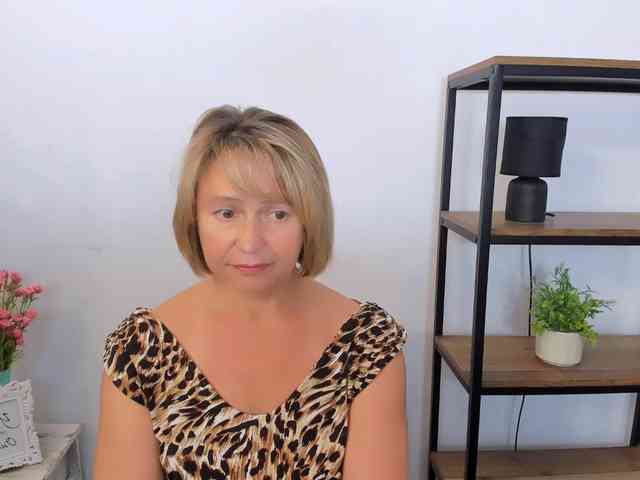 MarieneMature webcam