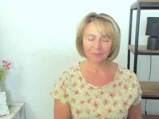 MarieneMature webcam
