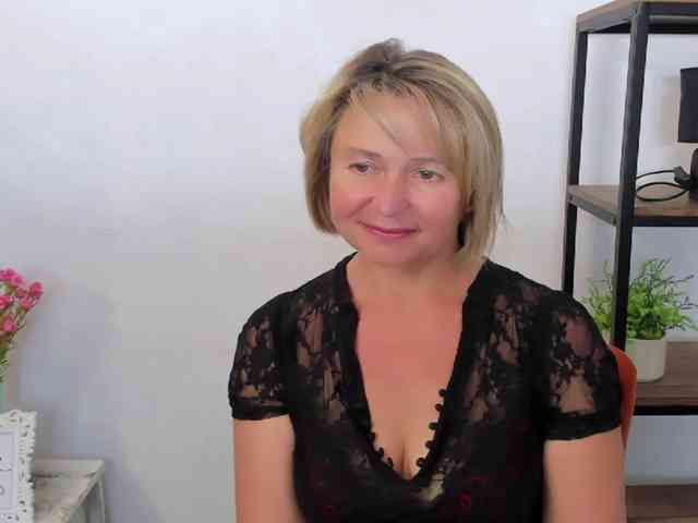 MarieneMature webcam