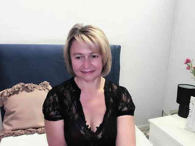 MarieneMature webcam