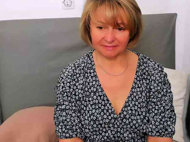 MarieneMature webcam