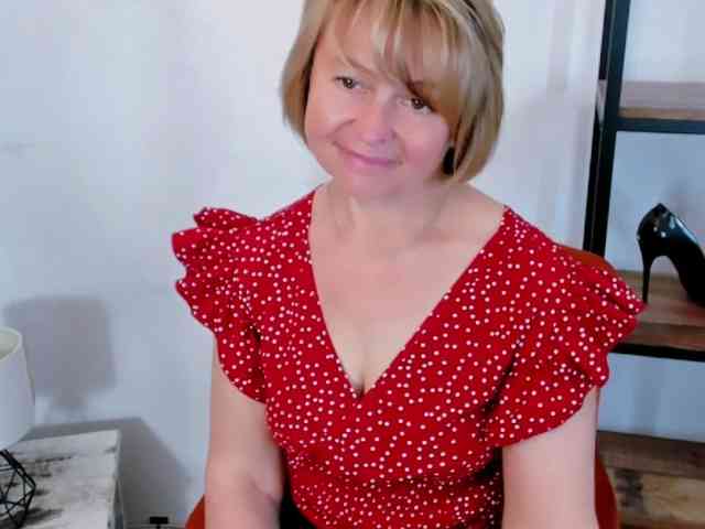 MarieneMature webcam