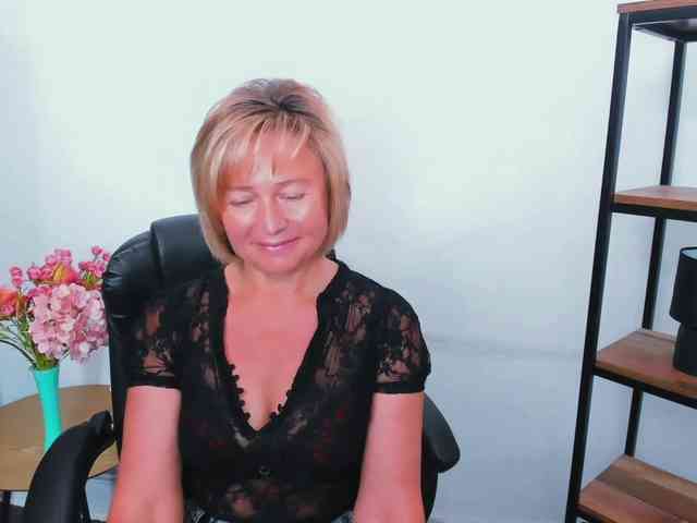 MarieneMature webcam