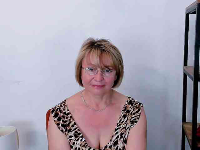 MarieneMature webcam