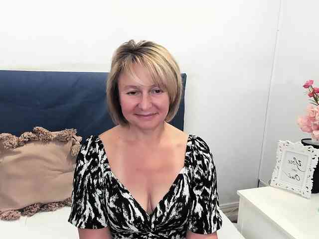 MarieneMature webcam