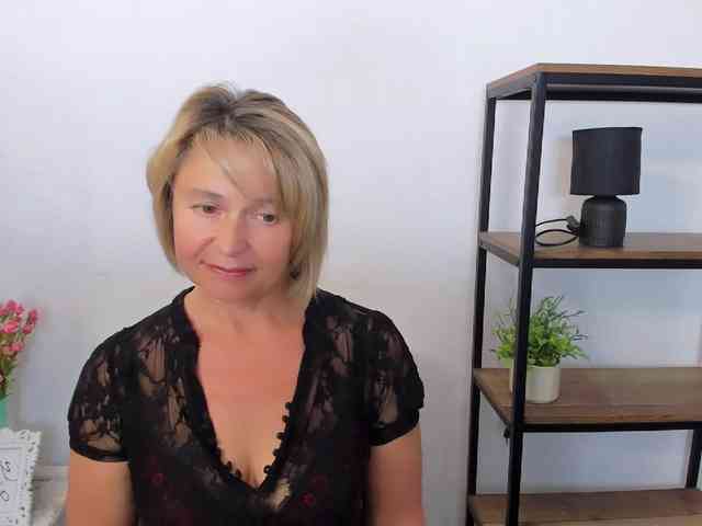 MarieneMature webcam