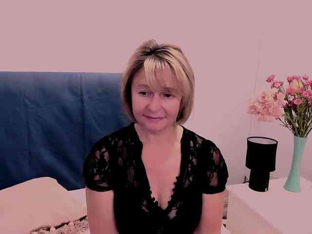 MarieneMature webcam