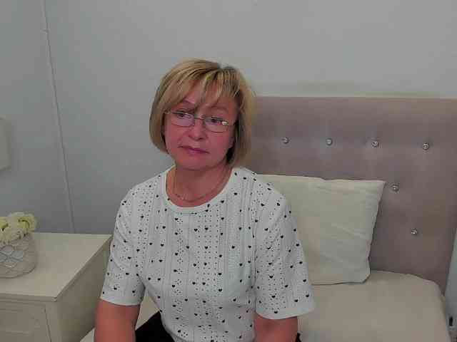 MarieneMature webcam