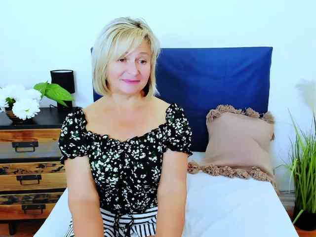 MarieneMature webcam