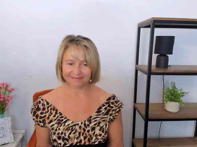 MarieneMature webcam