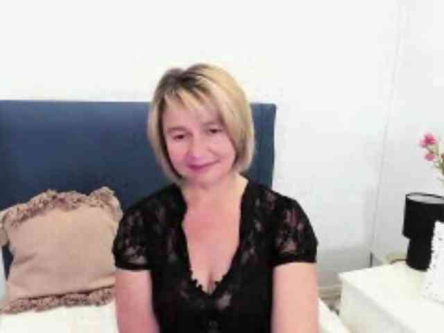 MarieneMature webcam
