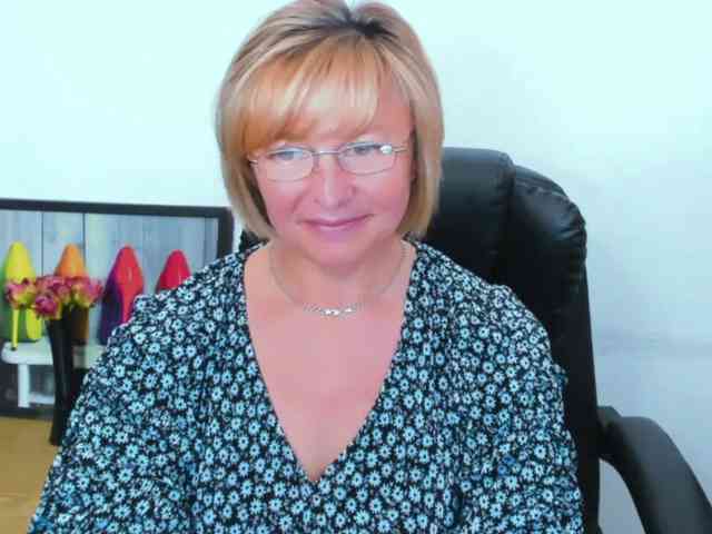 MarieneMature webcam
