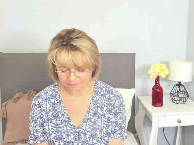 MarieneMature webcam