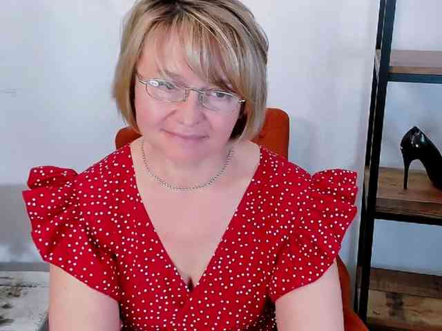 MarieneMature webcam