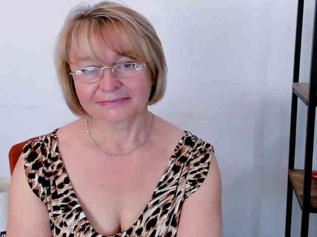 MarieneMature webcam