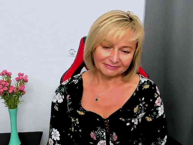 MarieneMature webcam