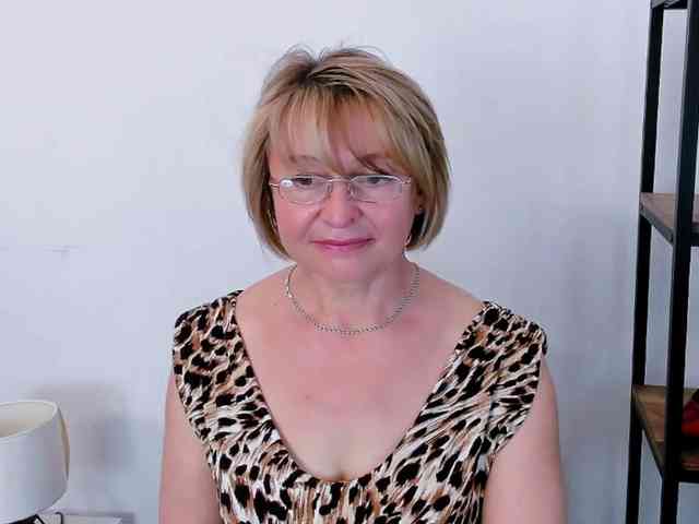 MarieneMature webcam