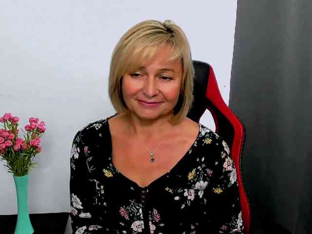MarieneMature webcam