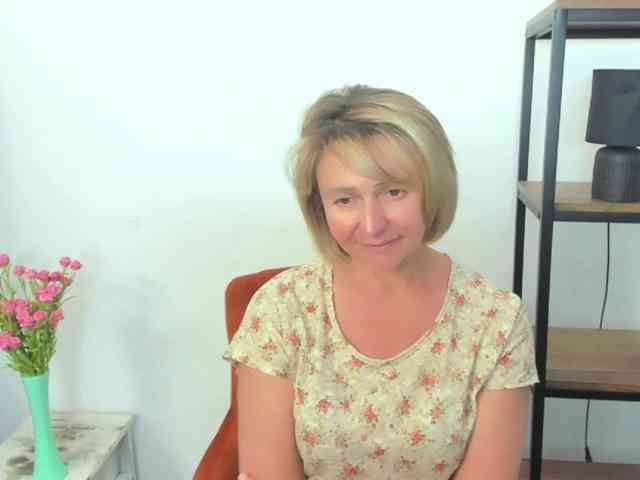 MarieneMature webcam