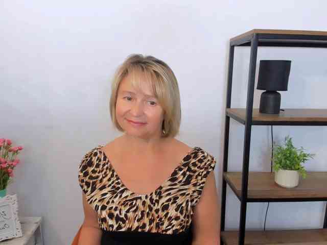 MarieneMature webcam
