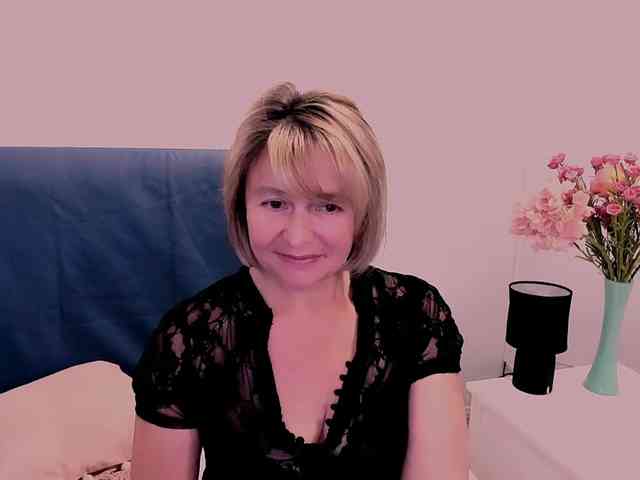 MarieneMature webcam