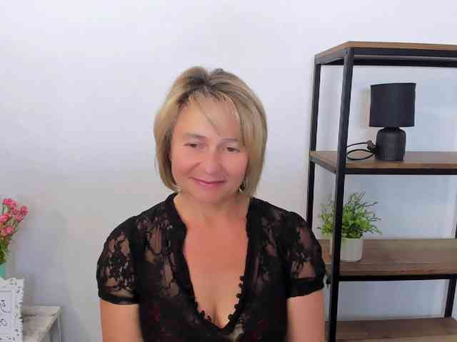 MarieneMature webcam
