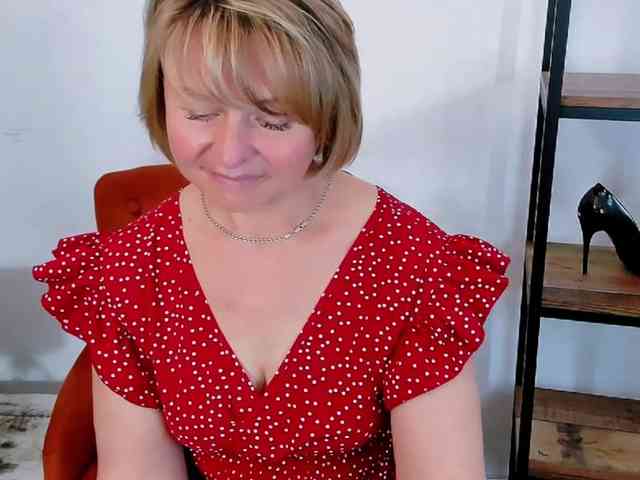MarieneMature webcam