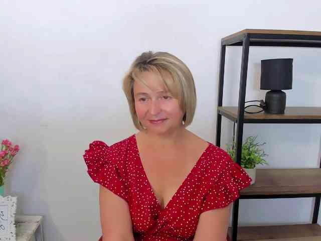 MarieneMature webcam