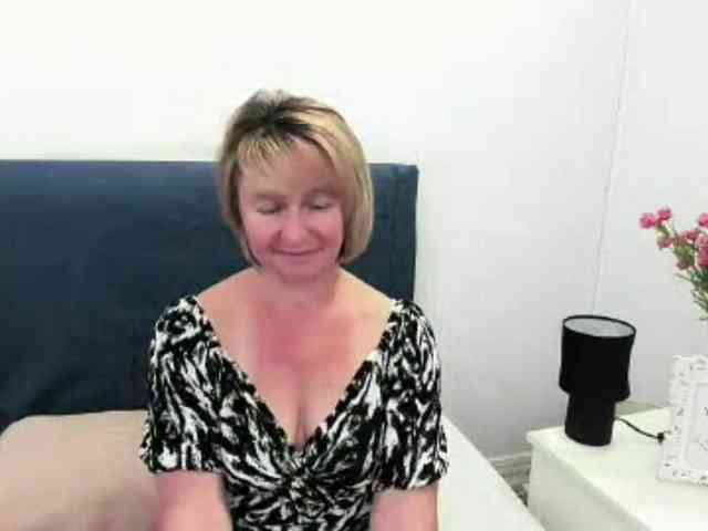 MarieneMature webcam