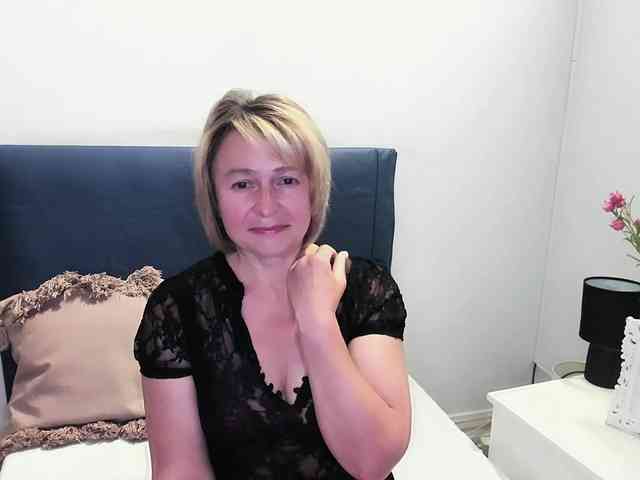 MarieneMature webcam
