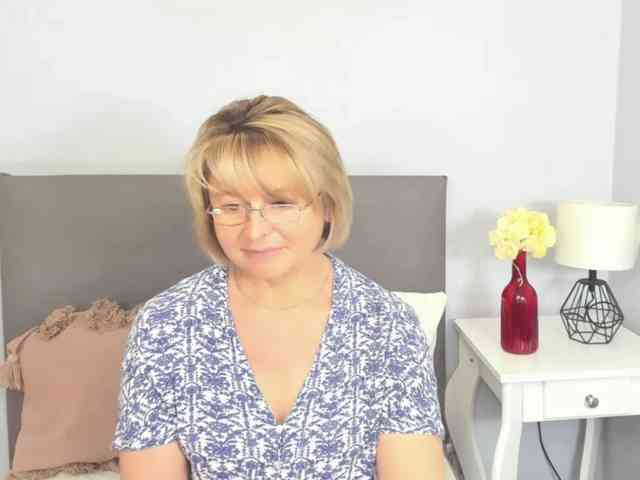 MarieneMature webcam