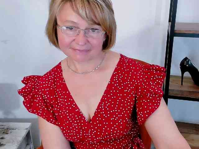 MarieneMature webcam