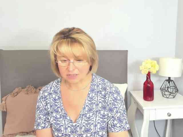 MarieneMature webcam