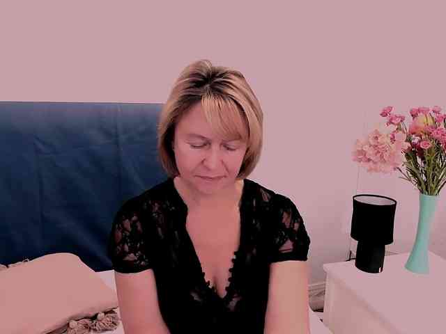 MarieneMature webcam