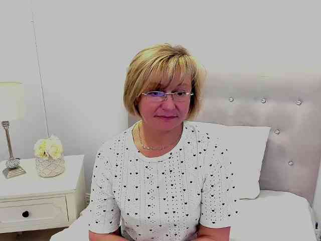 MarieneMature webcam