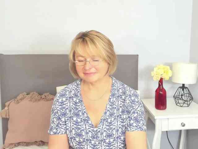 MarieneMature webcam