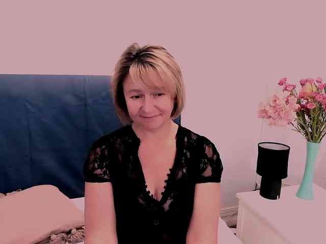 MarieneMature webcam