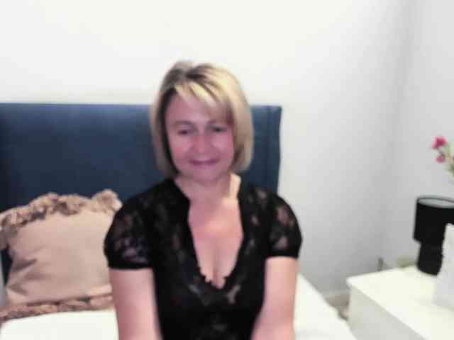 MarieneMature webcam