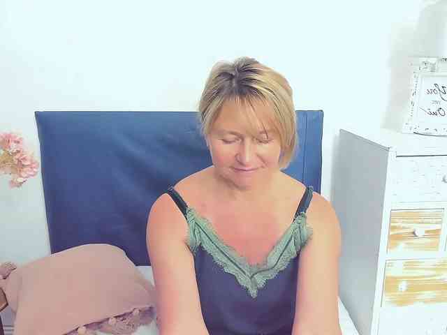 MarieneMature webcam