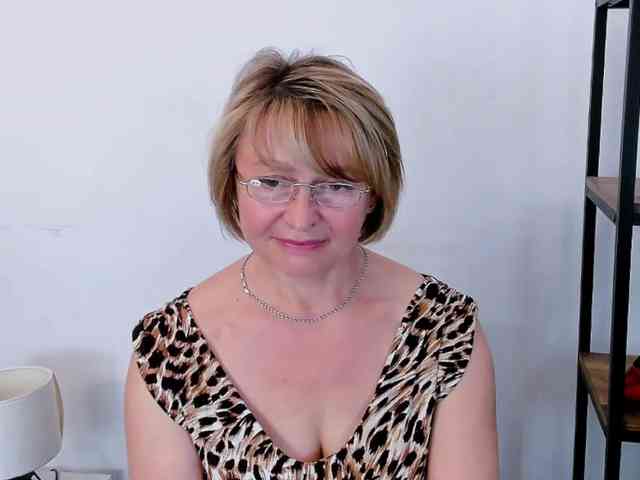 MarieneMature webcam