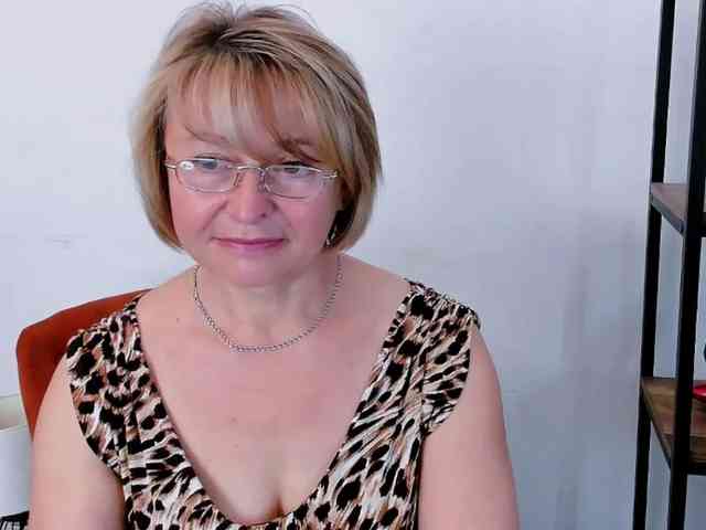 MarieneMature webcam