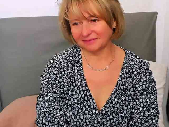 MarieneMature webcam