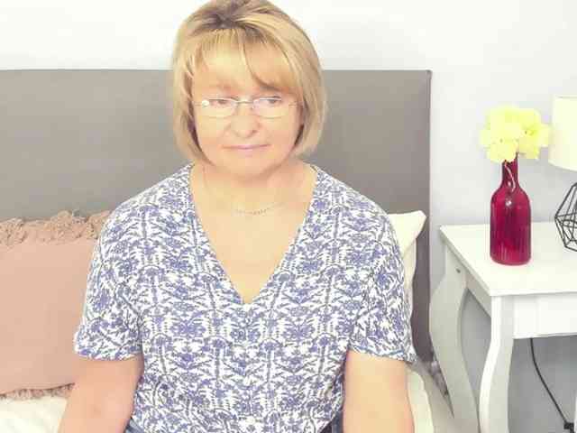 MarieneMature webcam