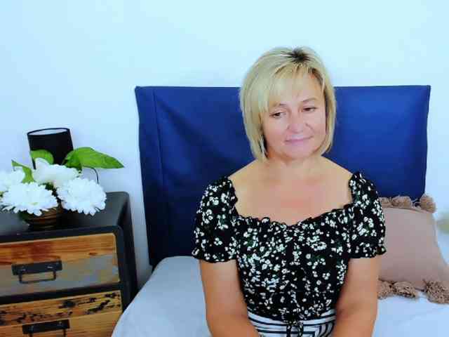 MarieneMature webcam
