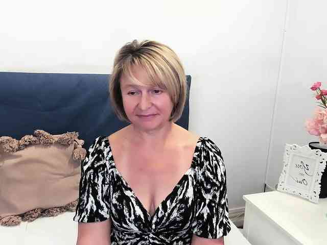MarieneMature webcam